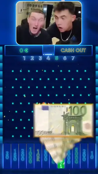 Кадр рекламы World App