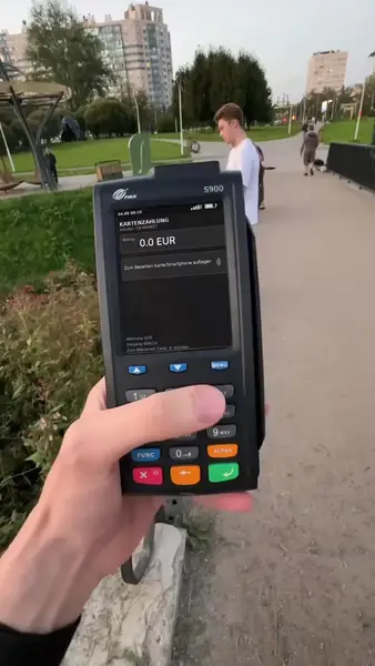 Кадр рекламы Lucky Winner
