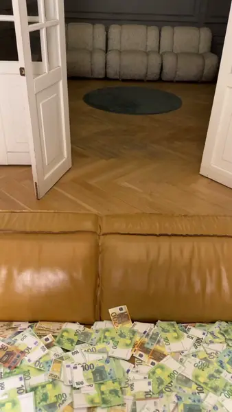 Кадр рекламы Golden Jackpot Palace
