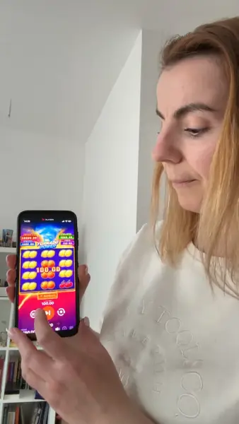 Кадр рекламы Lucky Routine
