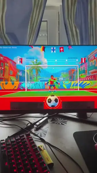 Кадр рекламы Online Game