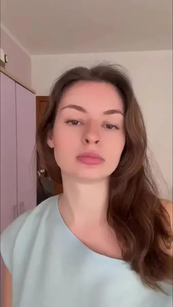 Кадр рекламы Katelyn Bender  