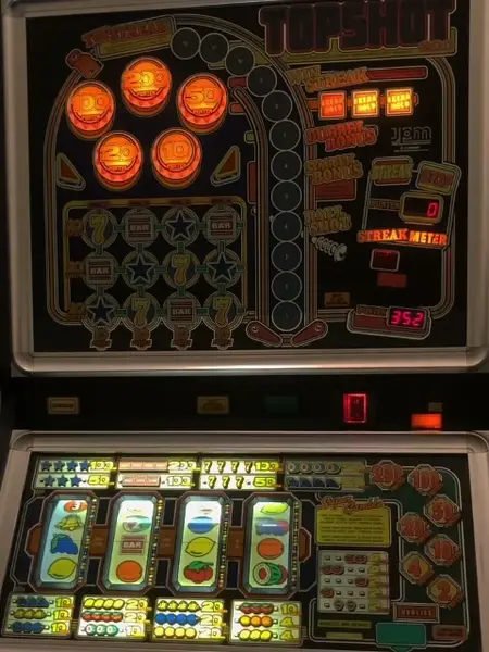 Кадр рекламы Legendary Slot