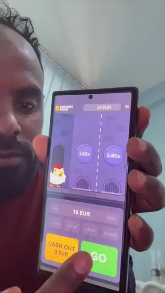 Кадр рекламы Road Runner Quest