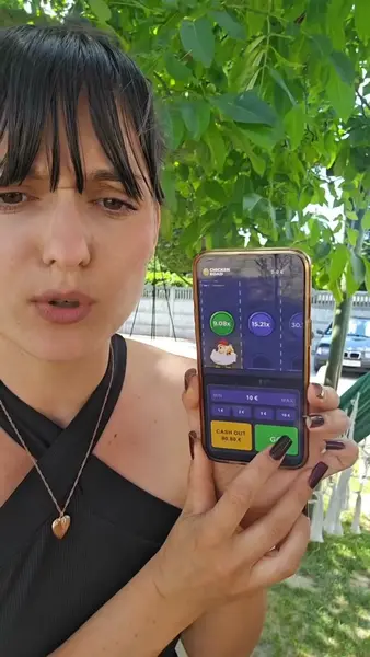 Кадр рекламы Katie Vanover Feazel