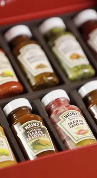 Кадр рекламы Sauce Tasting Program