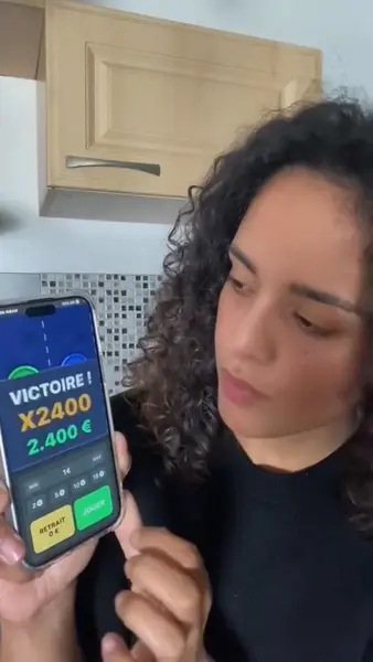 Кадр рекламы Daniela Macías