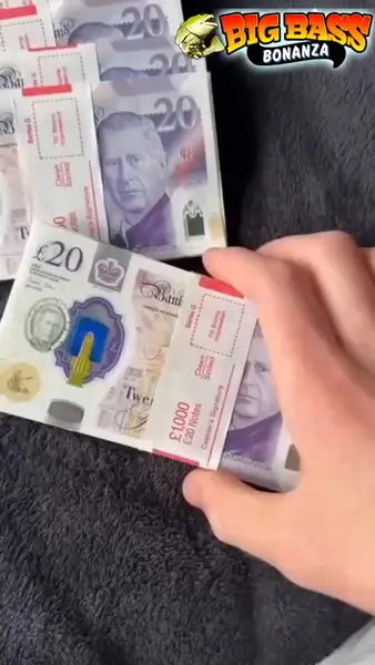 Кадр рекламы Golden Win