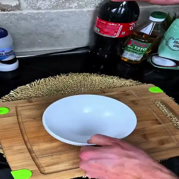 Кадр рекламы Giáp Liễu