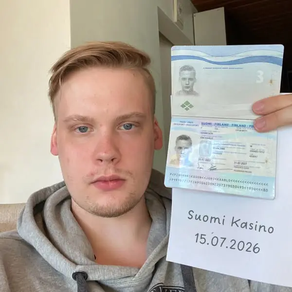 Кадр рекламы Joni Henriksson