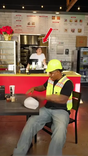 Кадр рекламы Barbara Paige Weir