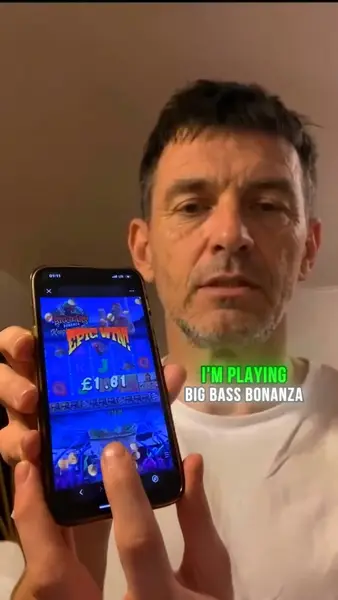 Кадр рекламы Lucky Spins