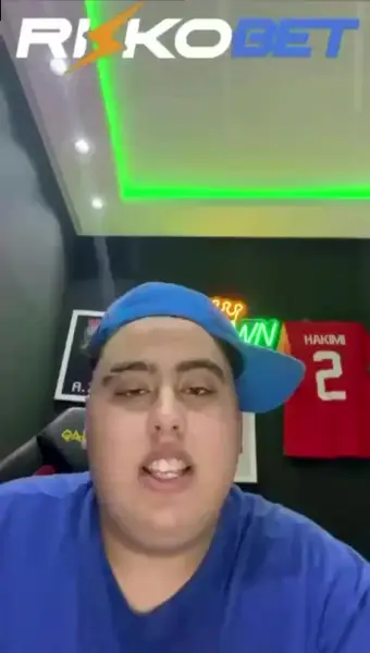 Кадр рекламы Ch1cken Solven