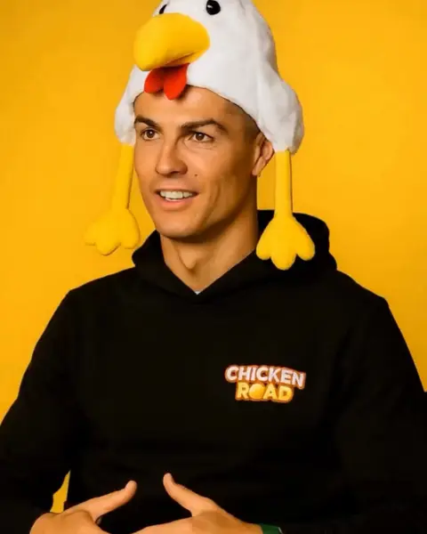 Кадр рекламы Chicken Road 2