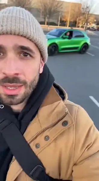 Кадр рекламы Happy Chicko Road