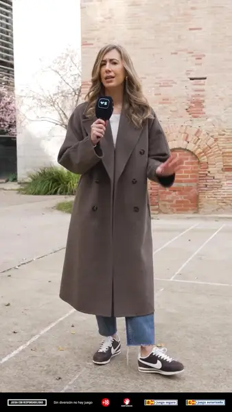 Кадр рекламы VERSUS