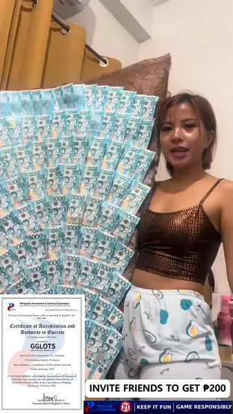 Кадр рекламы Natalie Monica McElwee