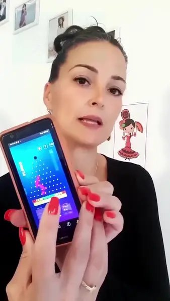 Кадр рекламы Lauren Holland