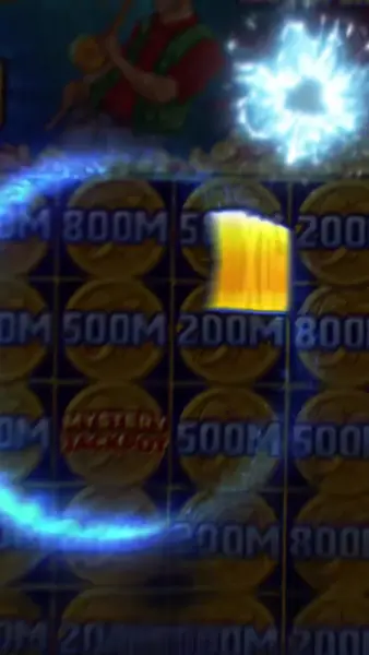 Кадр рекламы Easy Fortune