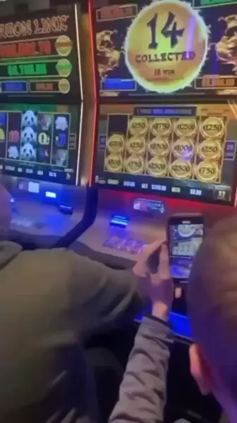 Кадр рекламы Top Slot Coin