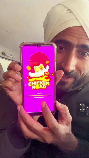 Кадр рекламы Chicken Road Online