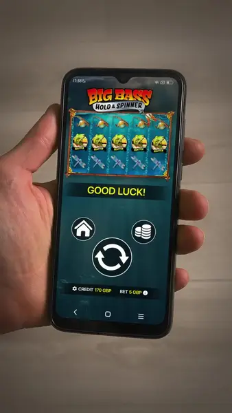 Кадр рекламы LuckySpin App