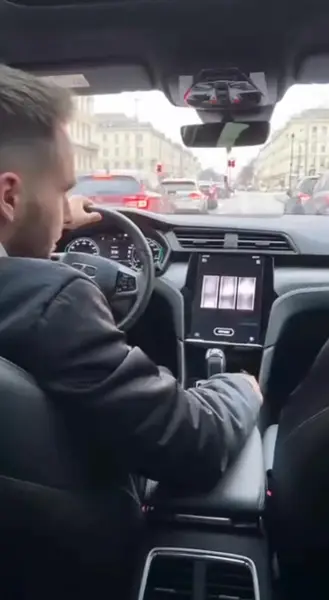 Кадр рекламы Appslotsrevolut