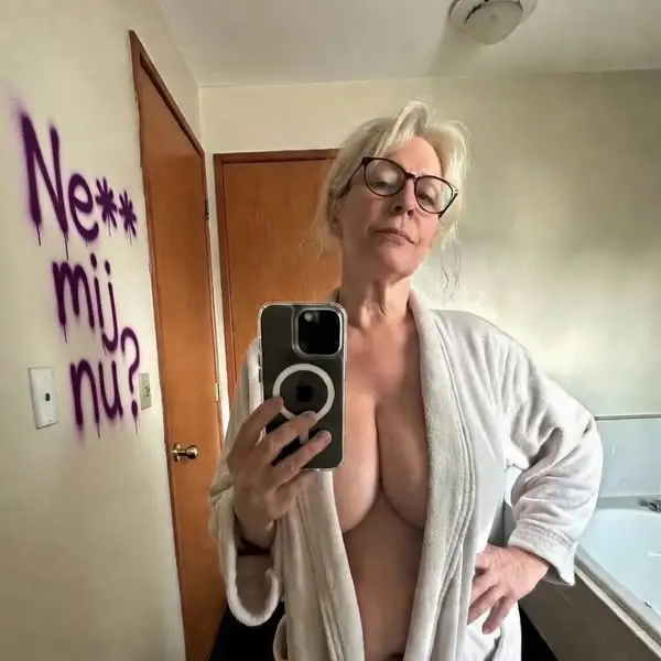 Кадр рекламы Samari Julia Eric