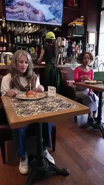 Кадр рекламы SweetPrize
