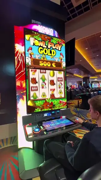 Кадр рекламы Lucky Avia