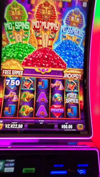 Кадр рекламы Slots Game