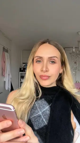 Кадр рекламы Bùi Chung
