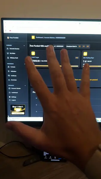 Кадр рекламы Go Trade