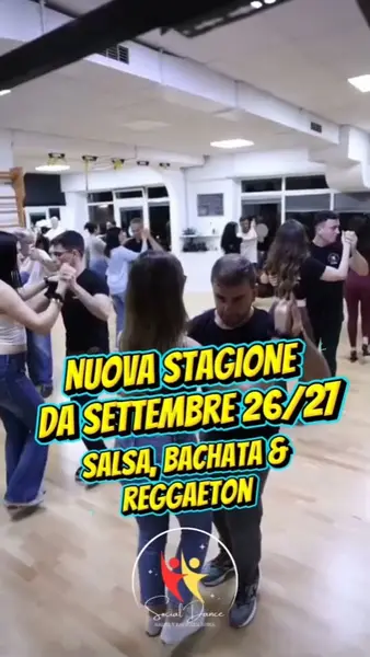 Кадр рекламы Social Dance Roma