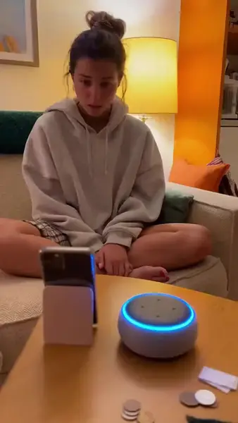 Кадр рекламы AmazLive
