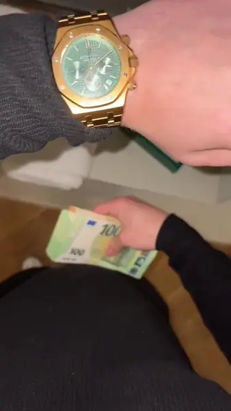 Кадр рекламы Croud time
