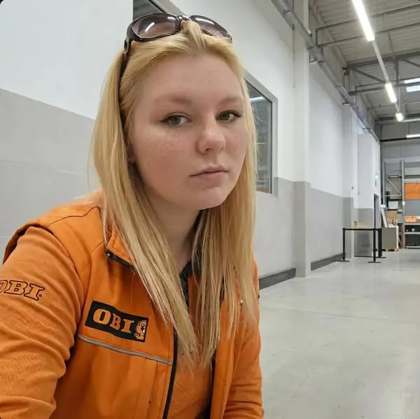 Кадр рекламы Ana Santos