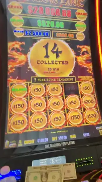 Кадр рекламы Dragon Link Casino