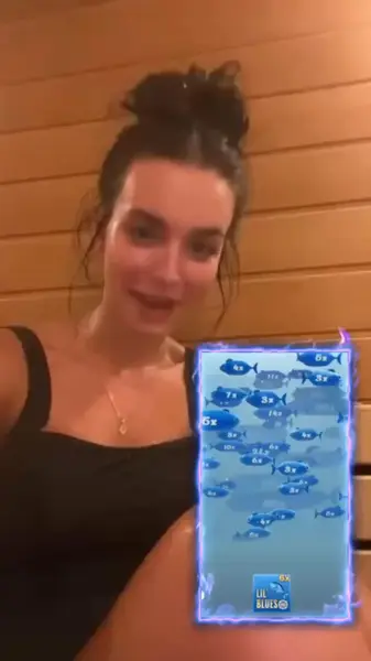 Кадр рекламы Ice Spin