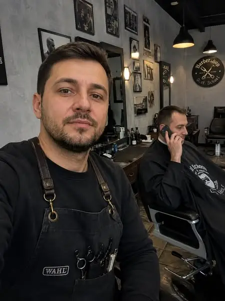 Кадр рекламы Michael Hoffmann