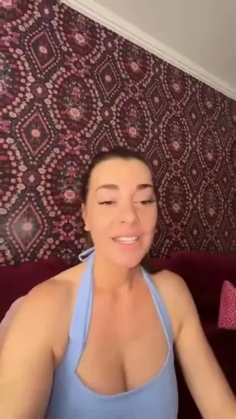 Кадр рекламы Sara Catarina