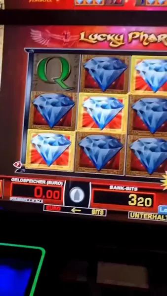 Кадр рекламы Merkur Spin & Win