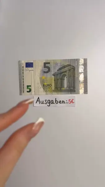 Кадр рекламы Anna Samari Giakas