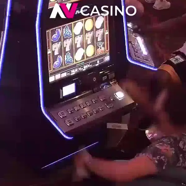 Кадр рекламы Lucky Casino