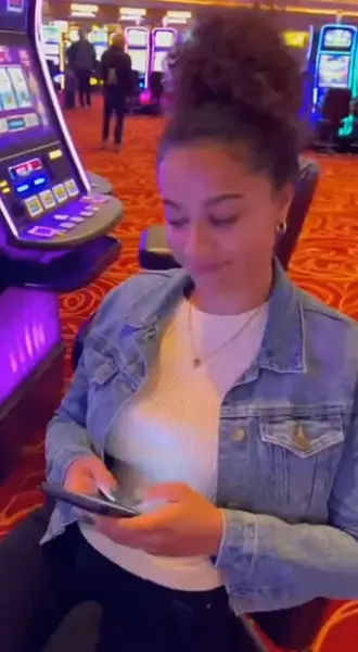 Кадр рекламы Lucky Bonuses