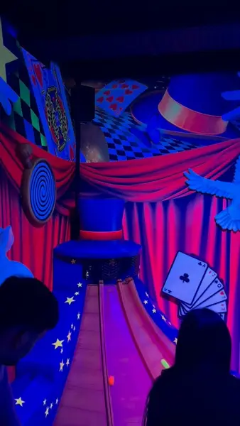 Кадр рекламы GlowGolf Amsterdam Sloterdijk
