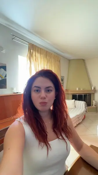 Кадр рекламы Δανάη Μανωλάκη