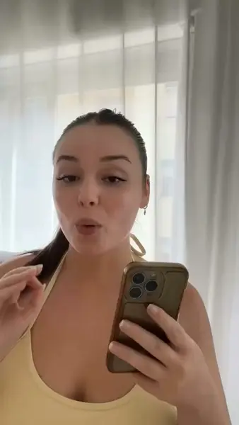 Кадр рекламы Eva Janssen