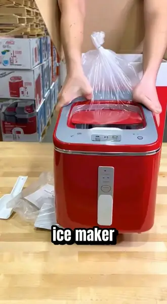 Кадр рекламы Home Ice Solutions