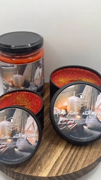 Кадр рекламы luna_bookish_flames_candles